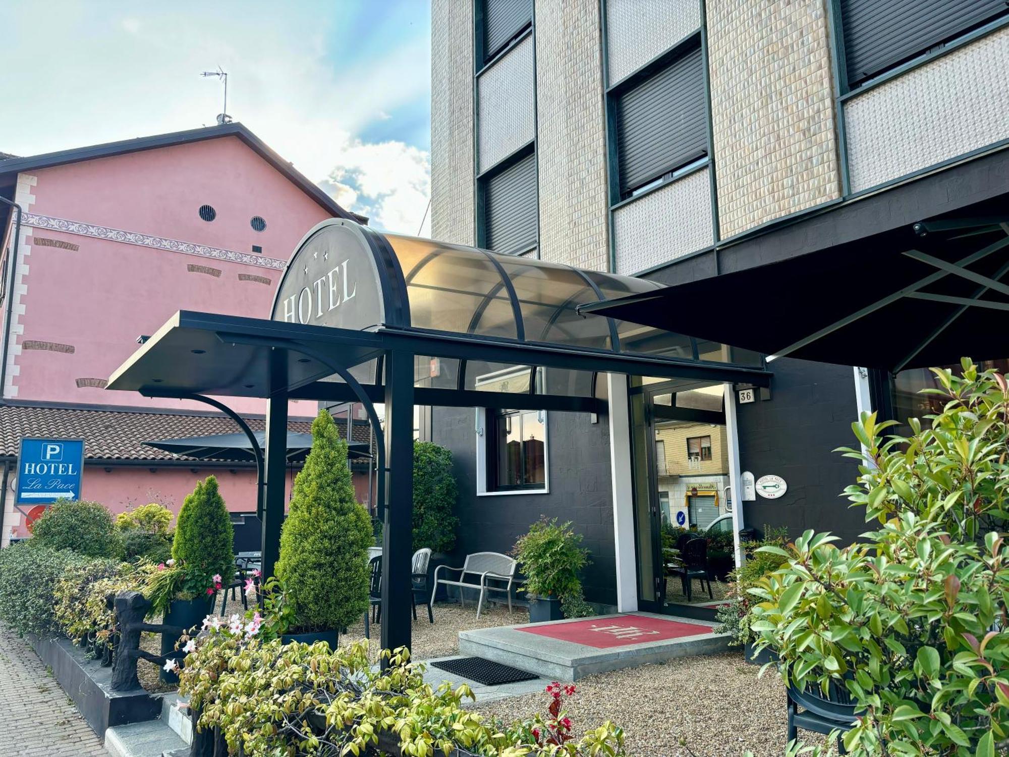 拉佩斯酒店 圣莫罗·托里尼塞 外观 照片
