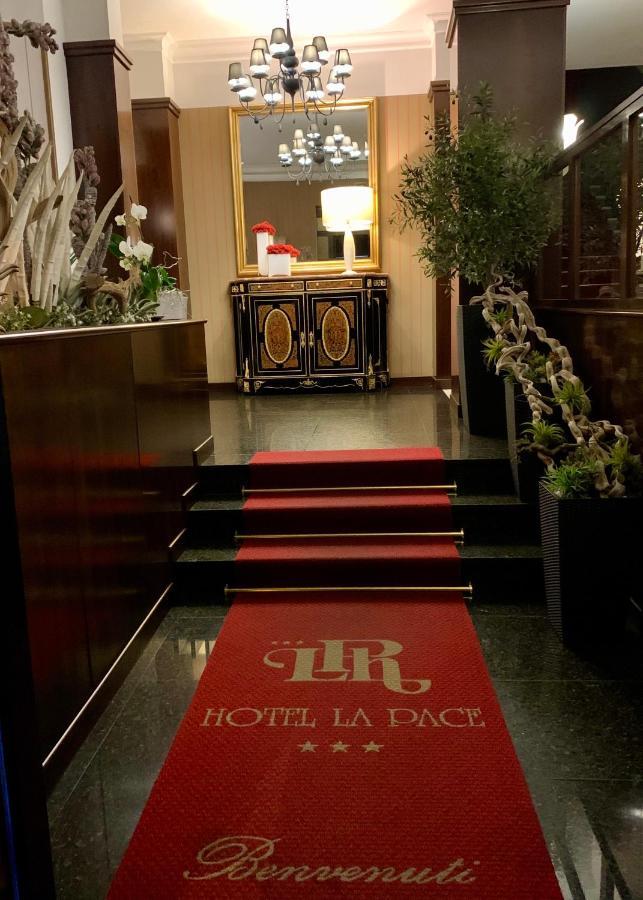拉佩斯酒店 圣莫罗·托里尼塞 外观 照片